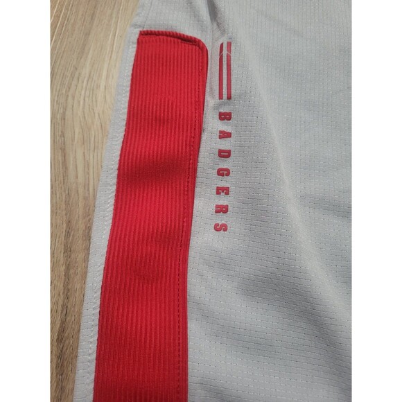 University Of Wisconsin Badgers Under Armour Team Issued Track Pants medium - Picture 7 of 9